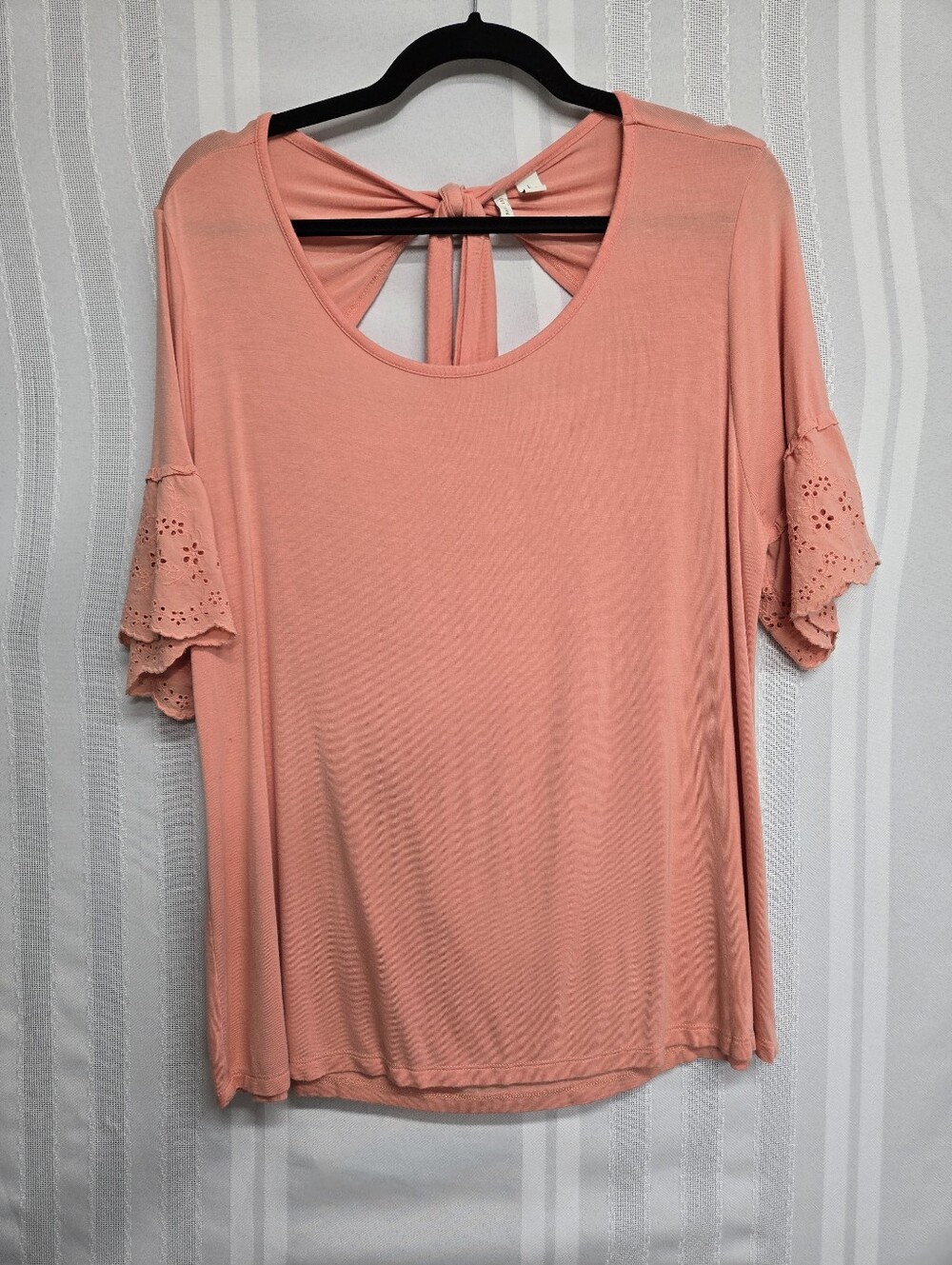 ESTABLISHED 1946 WOMEN'S PEACH FLUTTER SLEEVE ROUND BLOUSE TOP SIZE LARGE